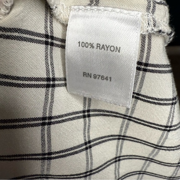 J. Jill White and Gray Relaxed Button Down Shirt - Picture 9 of 9